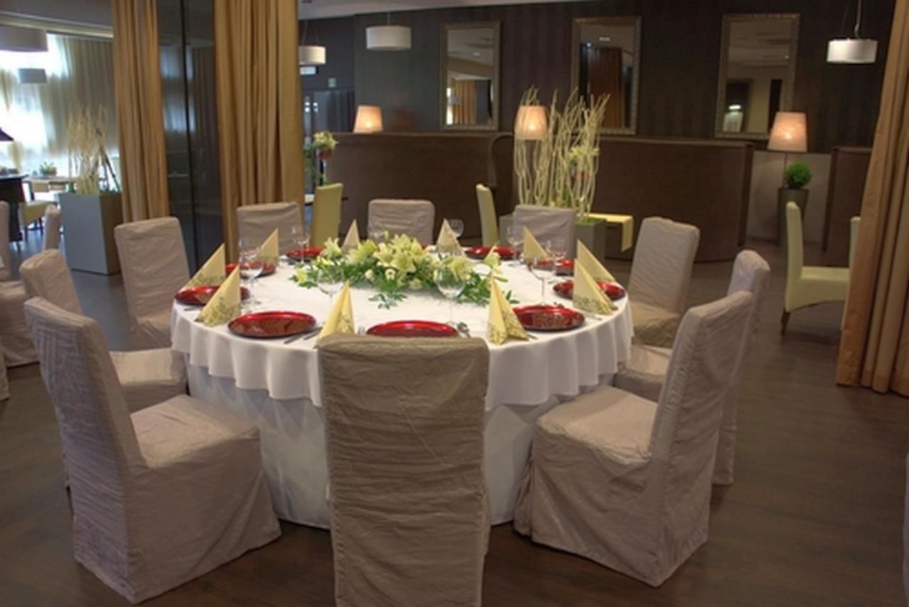Отель Hotel Planeta Бжеско-13