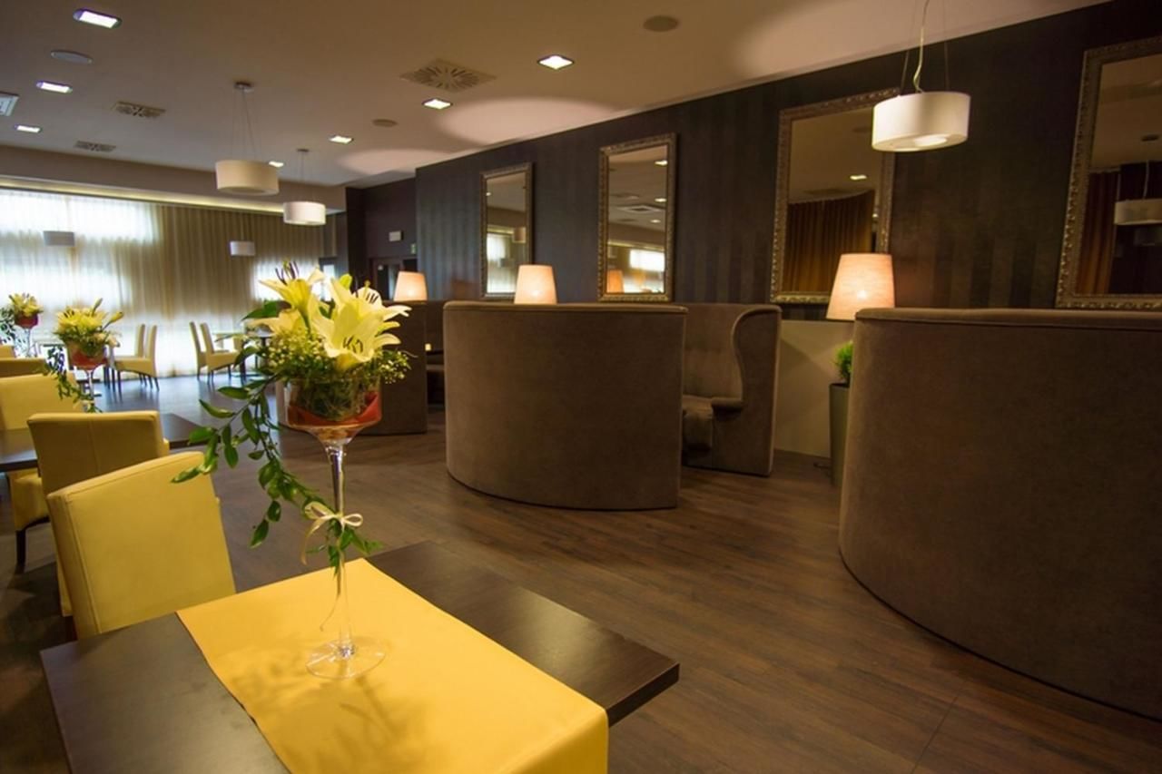 Отель Hotel Planeta Бжеско-16