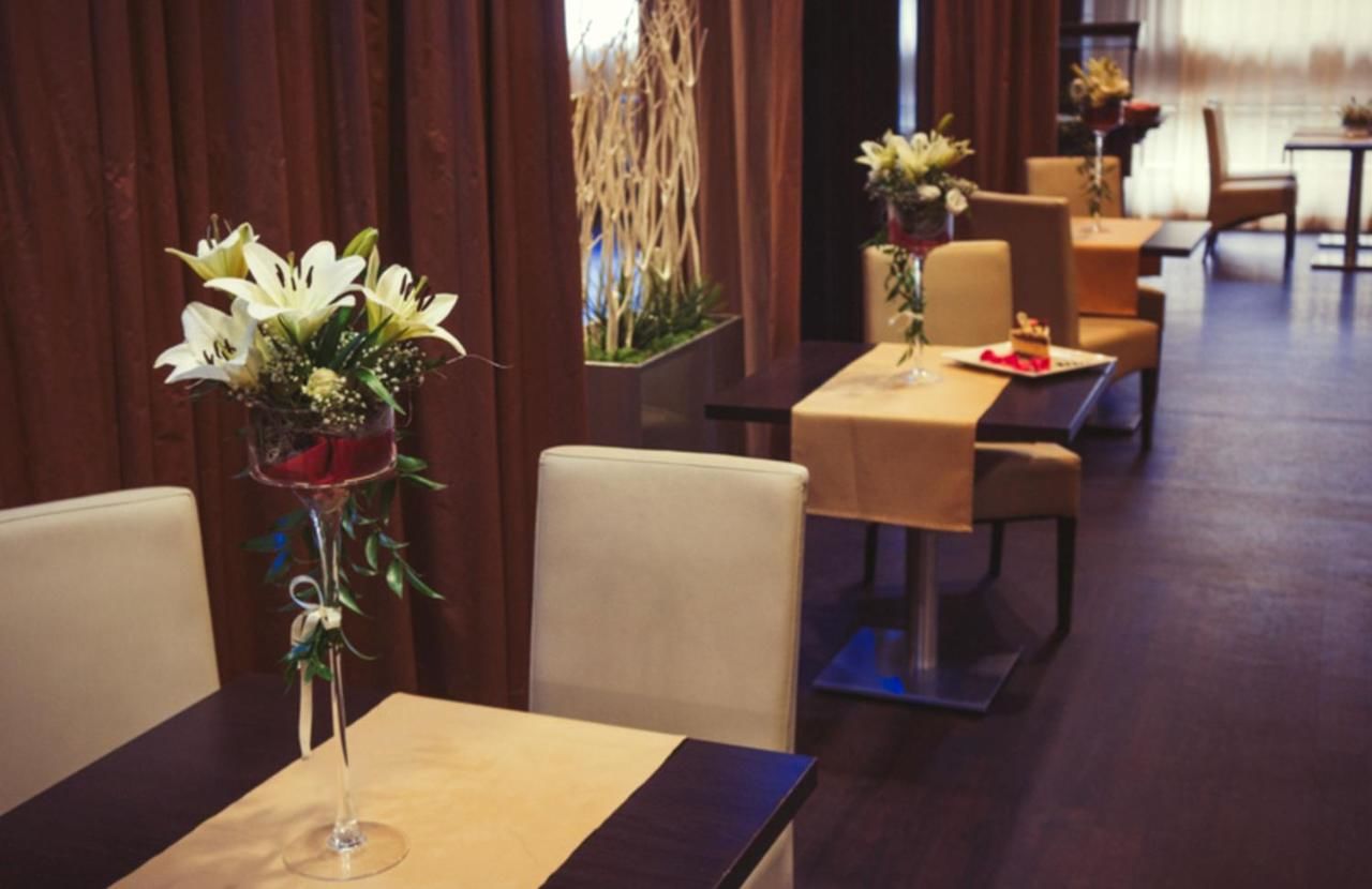 Отель Hotel Planeta Бжеско-18