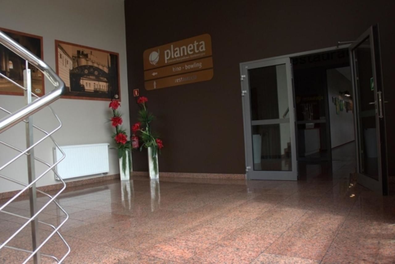 Отель Hotel Planeta Бжеско-11