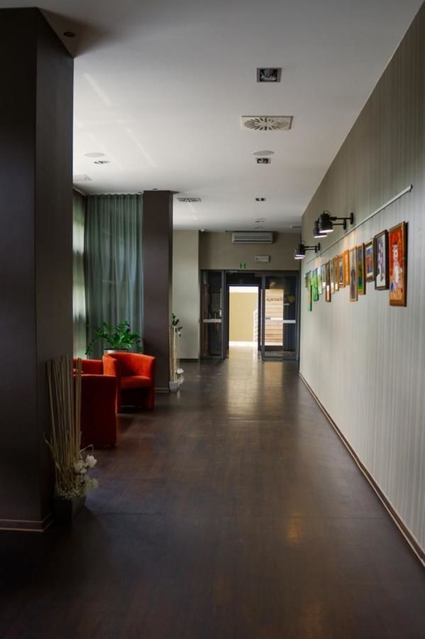 Отель Hotel Planeta Бжеско-12